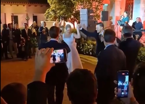 Η Βεβήλωση της Ιστορίας στο Pre-Wedding Πάρτι της Θεοδώρας Γλύξμπουργκ