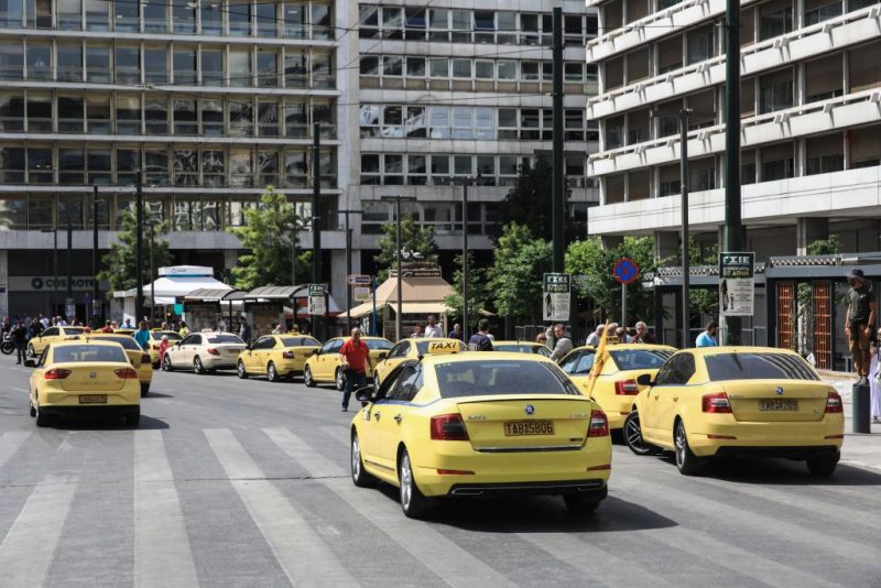 Προσφυγή Επαγγελματιών Ταξί κατά Υπουργικής Απόφασης για Σήμα POS στο Παρμπρίζ